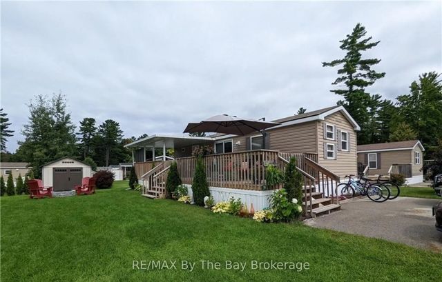 16 Kenora Trail, Wasaga Beach