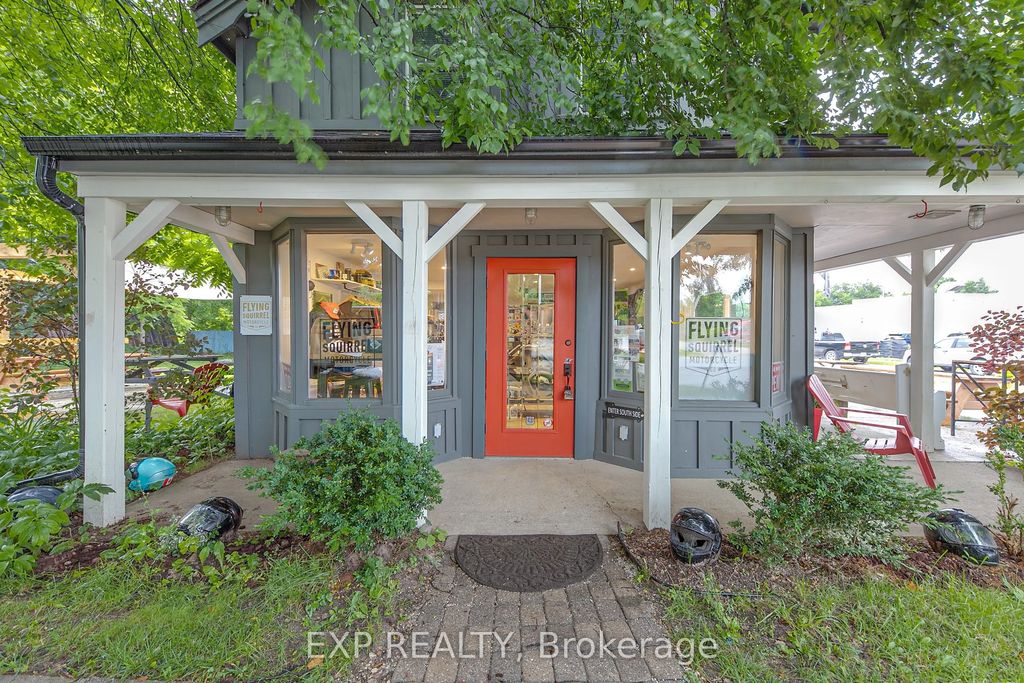 2 Francis Street E, Clearview