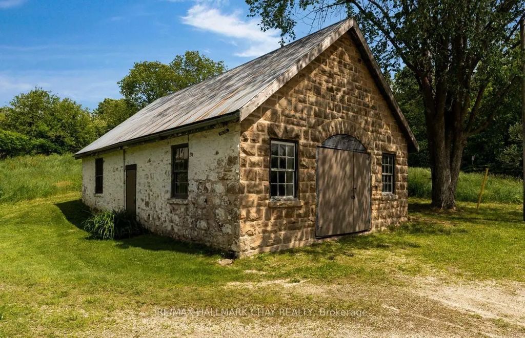 8997 County Road 9 N/a, Clearview