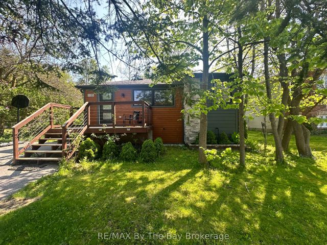 15 61st Street S, Wasaga Beach