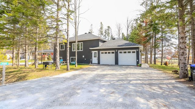 2082 Centre Avenue, Severn