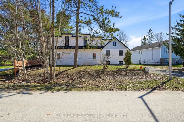 42 Fatima Court, Wasaga Beach