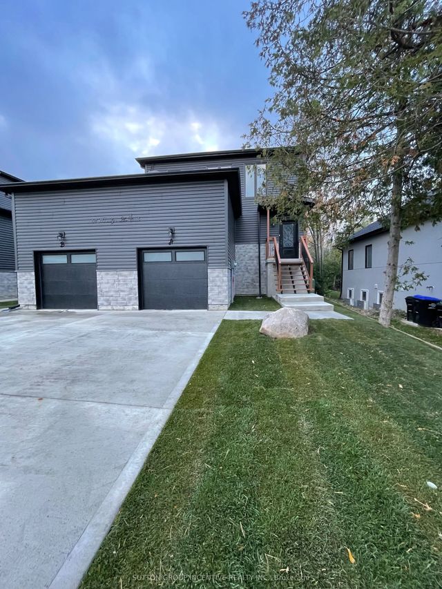 52 Marilyn Avenue S, Wasaga Beach