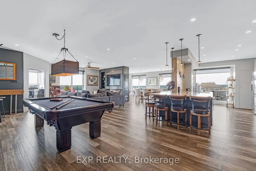 65 Ellen Street 1502, Barrie