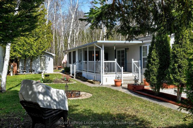 2 Wasaga Pines Lane E, Springwater
