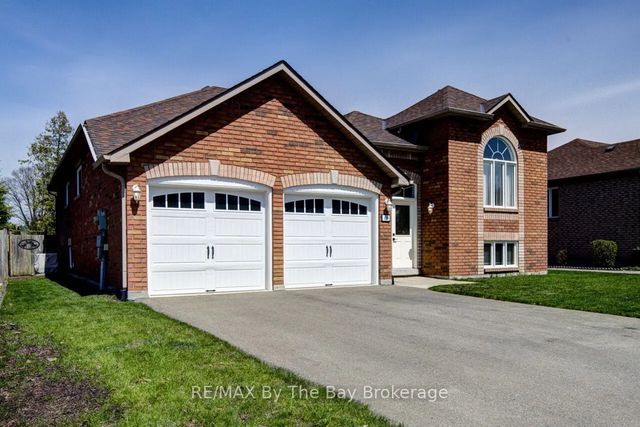 420 Ramblewood Drive, Wasaga Beach