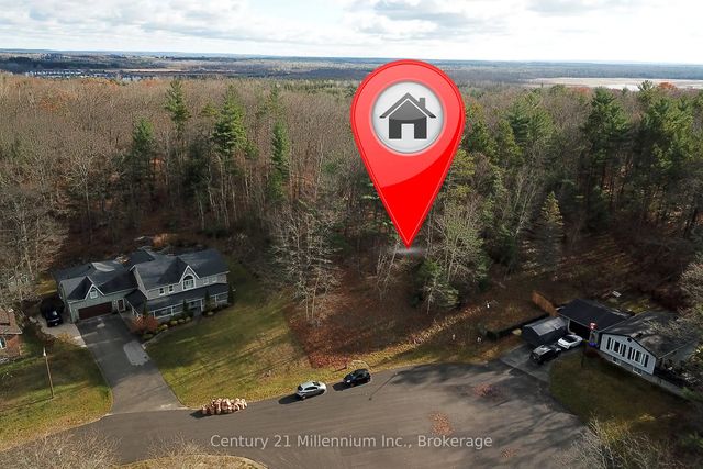 18 Longdale Road, Wasaga Beach