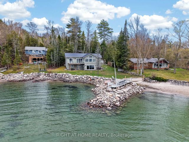 442 Silver Birch Drive, Tiny