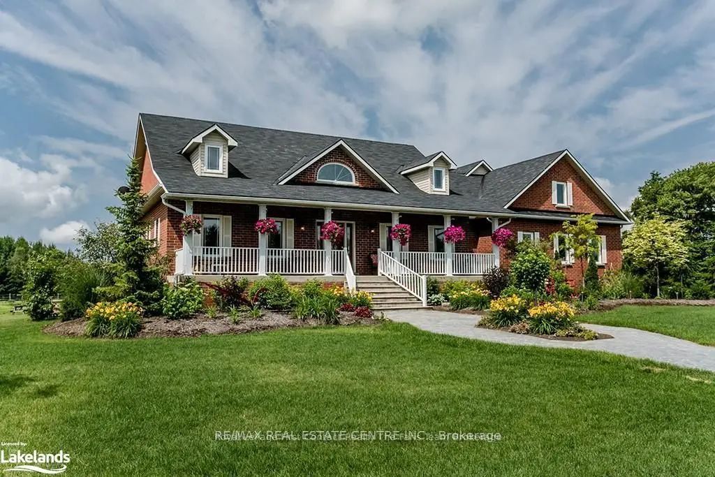 1216 Wood Road, Tay