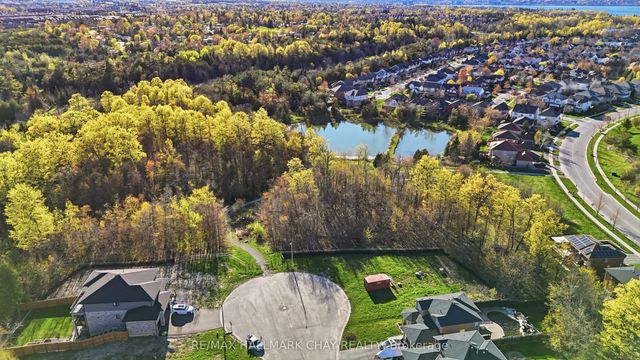 18 Prince Edward Place, Barrie