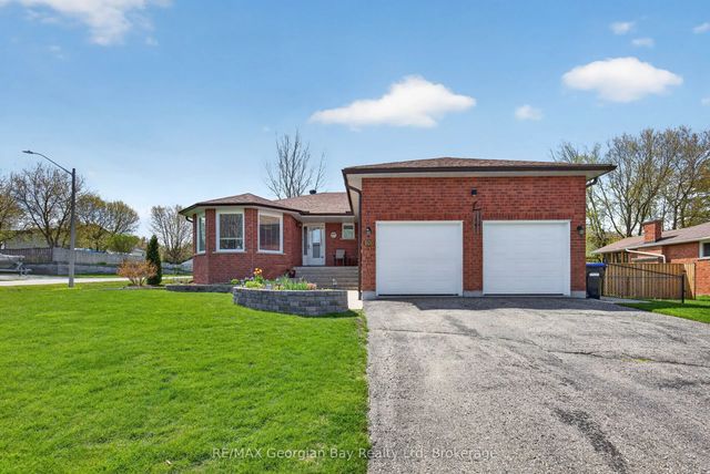 100 Peel Street, Penetanguishene