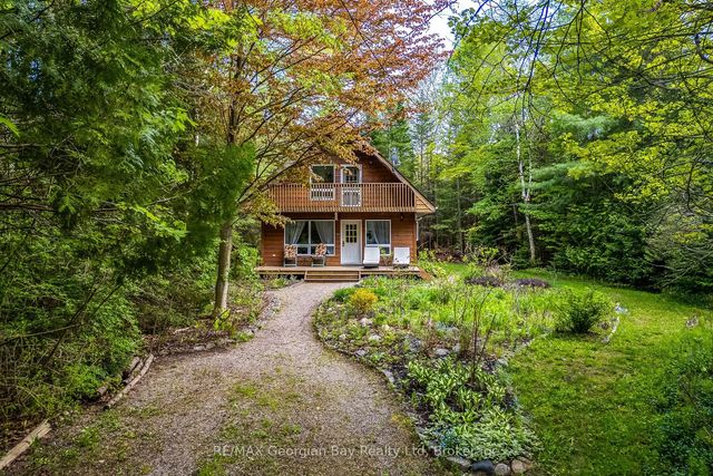 2 Ridout Court, Tiny