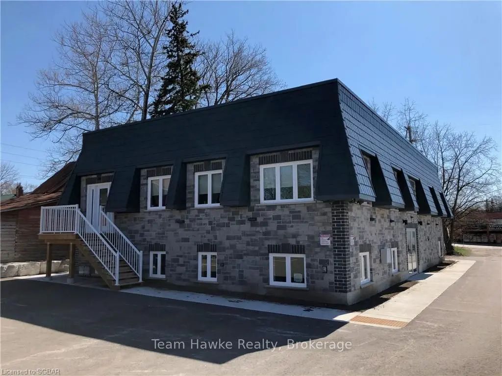 366 Midland Avenue 1 West, Midland