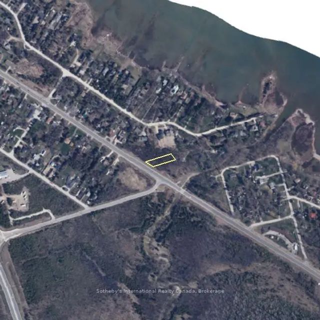 9736 Beachwood Road, Collingwood