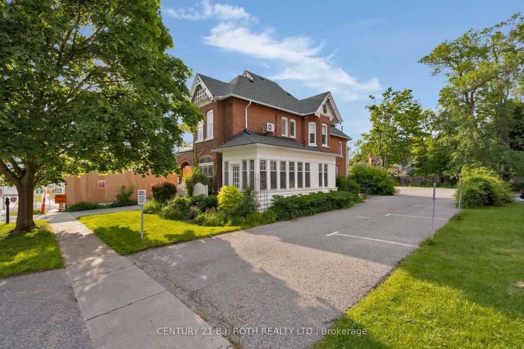 80 Worsley Street, Barrie
