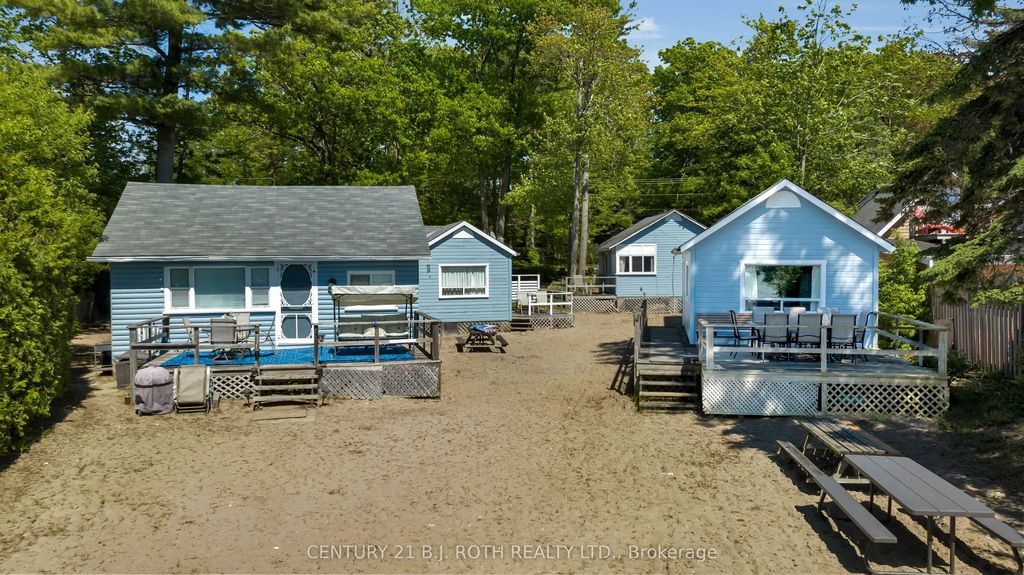 2026 Tiny Beaches Road S, Tiny