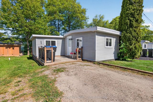 24 Lakeshore Road, Midland