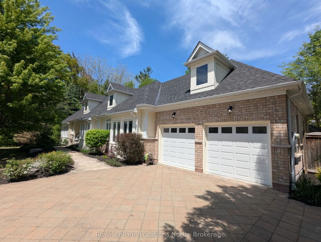 5 Christy Drive, Wasaga Beach