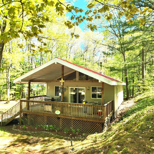 12 Waagosh Miikans Lane, Christian Island 30