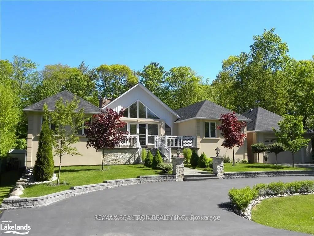 43 Staglir Drive, Tiny