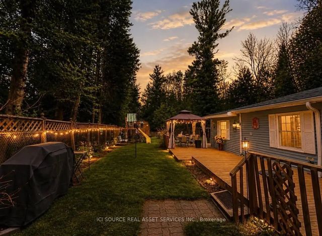 126 Pinecrest Avenue, Wasaga Beach