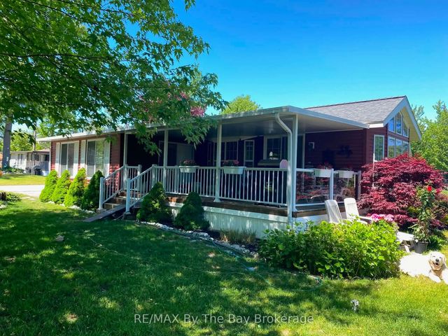 1 White Pines Trail, Wasaga Beach