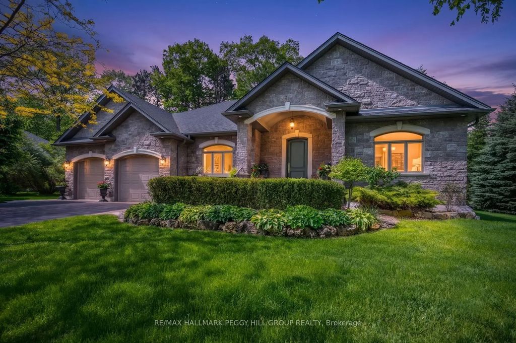 2 Hilltop Court, Springwater
