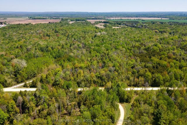 12/13 Side Road, Clearview