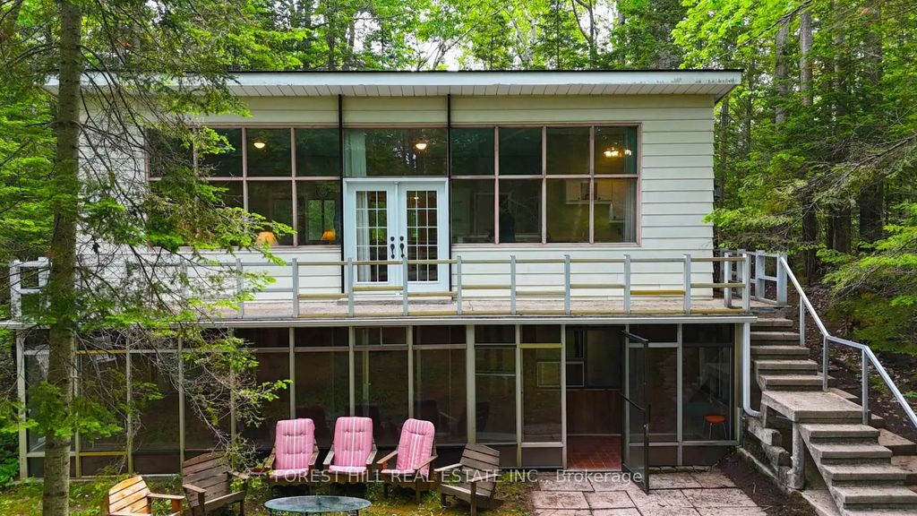 49 Leslie Street, Wasaga Beach