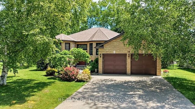 54 Fairway Crescent, Wasaga Beach