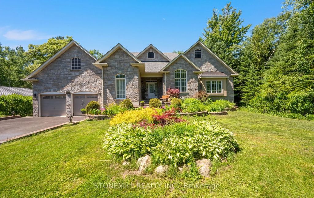 868 Eastdale Drive, Wasaga Beach