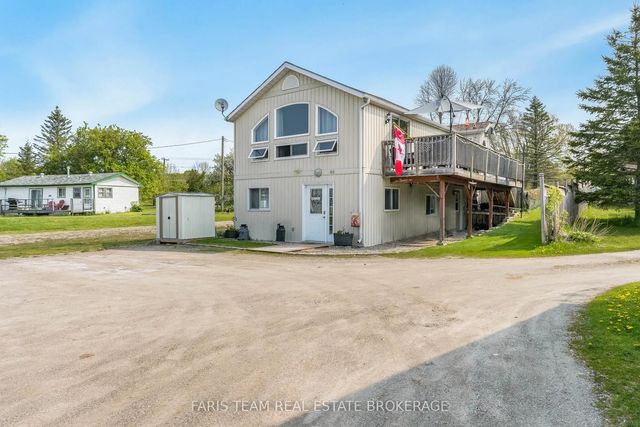 5632 Penetanguishene Road, Springwater