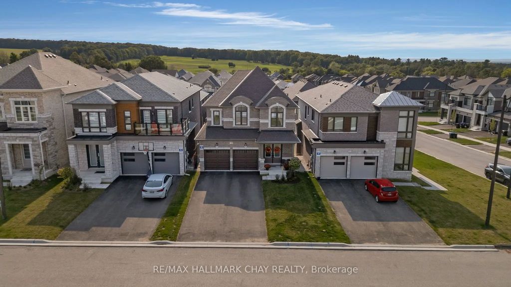 4 Periwinkle Road, Springwater