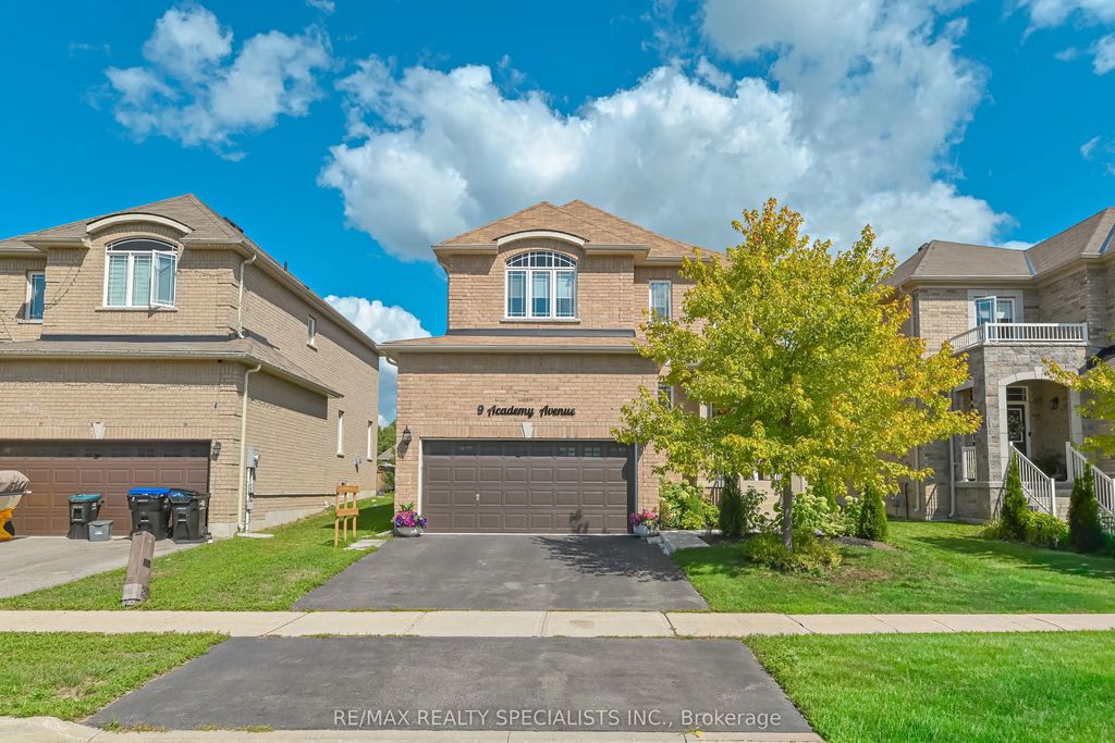9 Academy Avenue, Wasaga Beach
