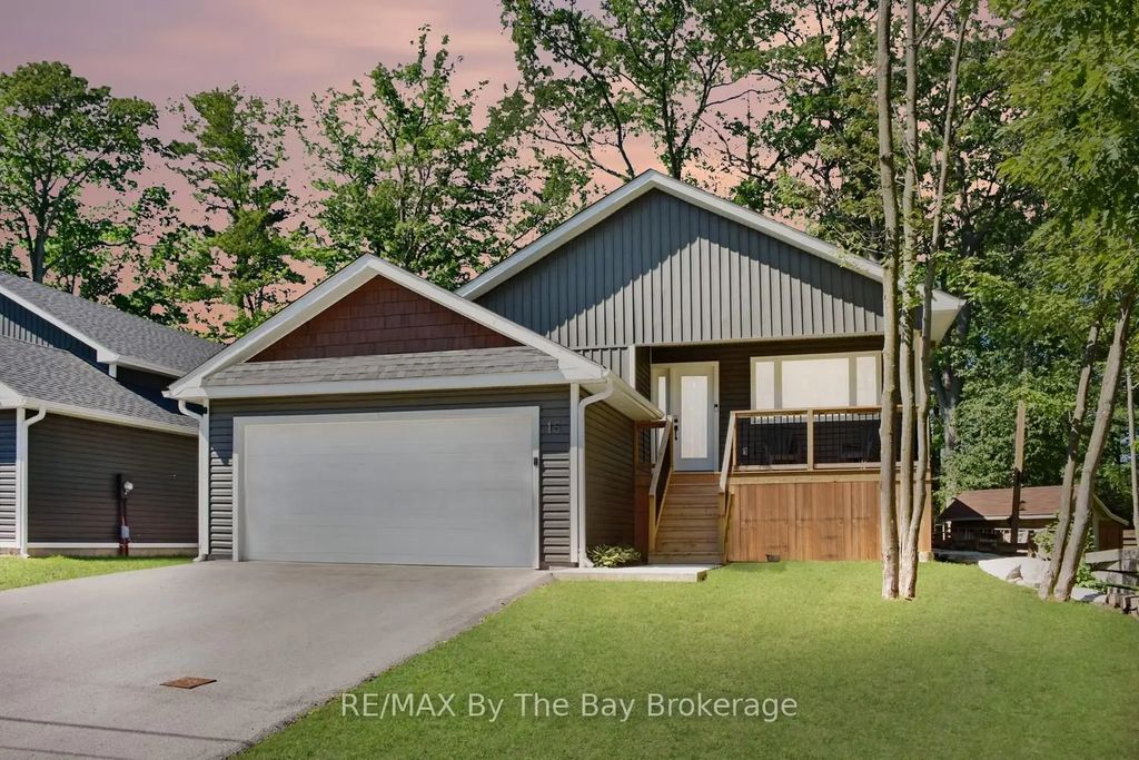 16 Caribbean Drive, Wasaga Beach