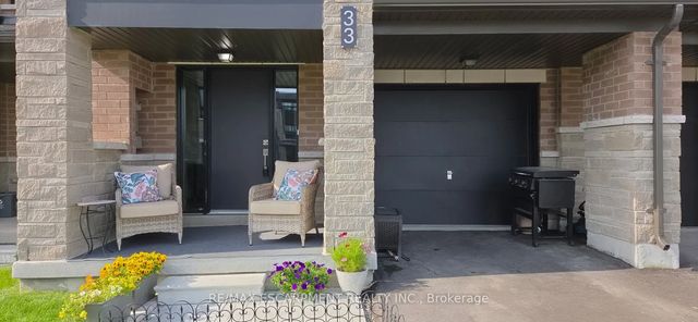 33 Red Maple Lane, Barrie