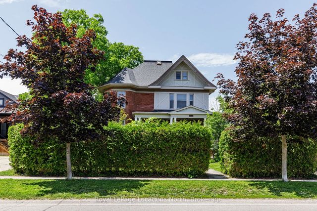 216 Cedar Street, Collingwood