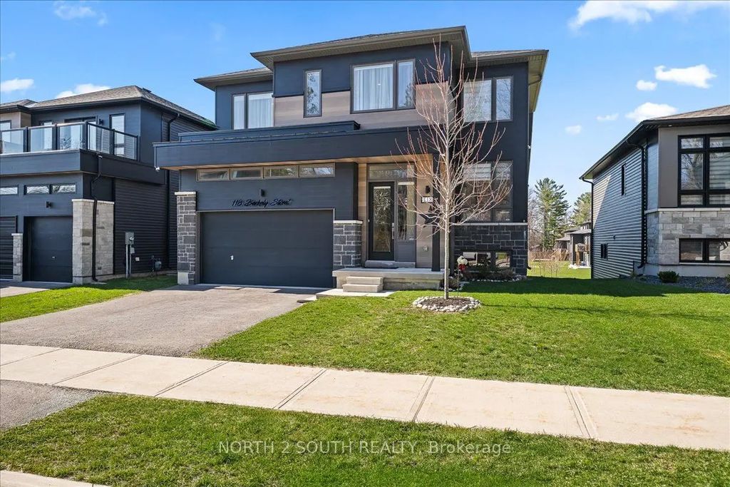118 Berkely Street, Wasaga Beach