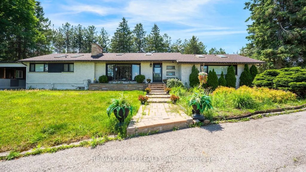 4680 Penetanguishene Road, Springwater