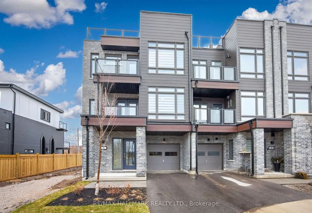 2 Wyn Wood Lane, Orillia