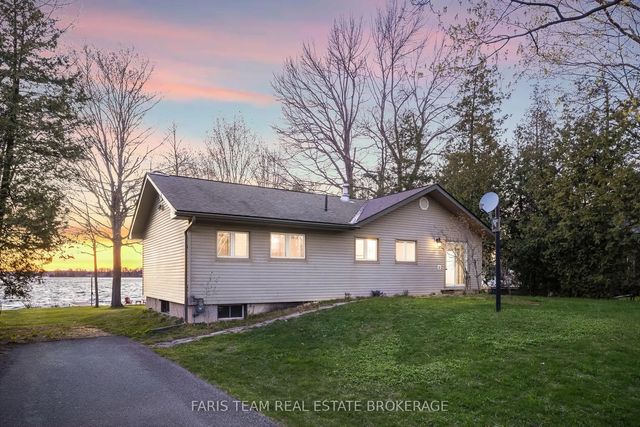 5240 Prospect Avenue, Ramara