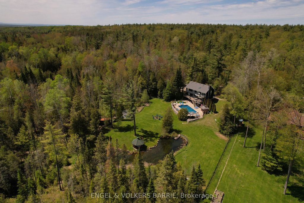 1441 Hendrie Road, Springwater