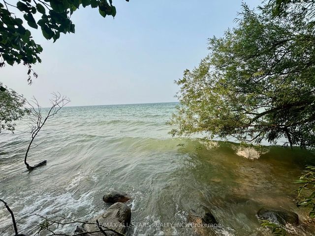 2356 Lakeshore Drive, Ramara