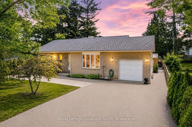 39 Mccague Street, Wasaga Beach