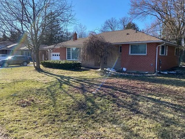 556 Big Bay Point Road, Barrie