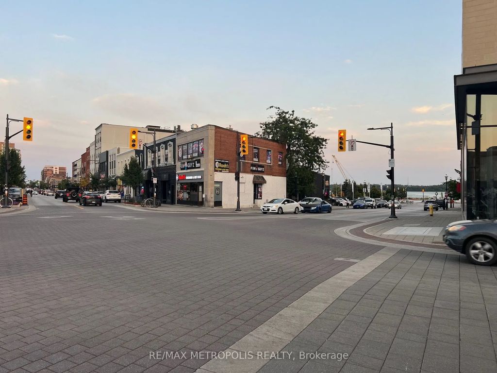 1 Dunlop Street E, Barrie