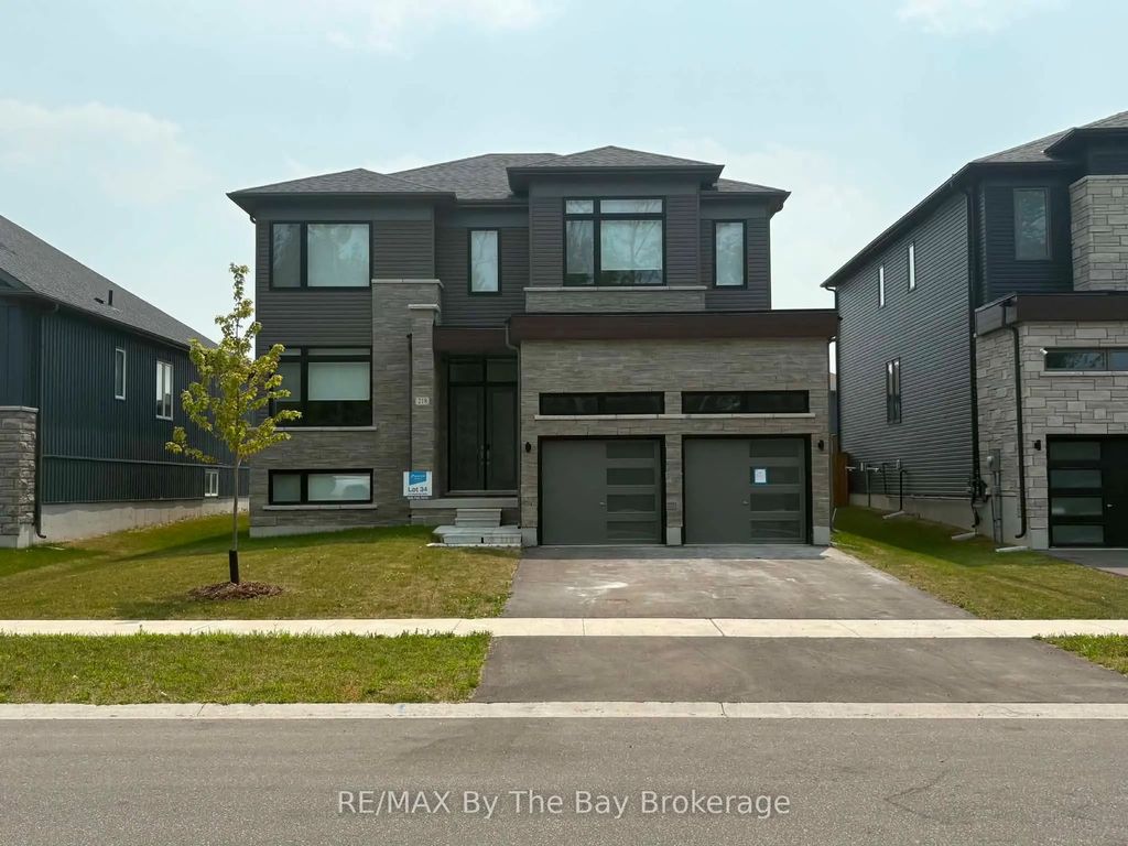 218 Mapleside Drive Upper Unit, Wasaga Beach