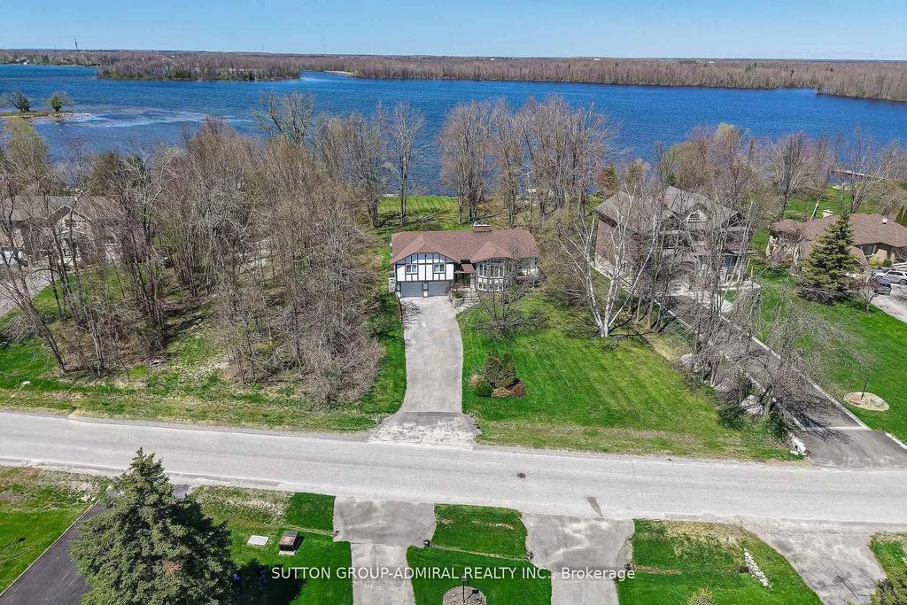 182 Bayshore Drive, Ramara