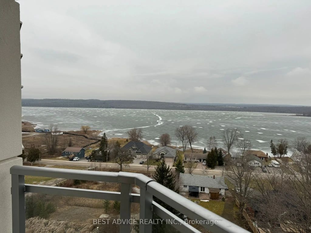 56 Lakeside Terrace 809, Barrie