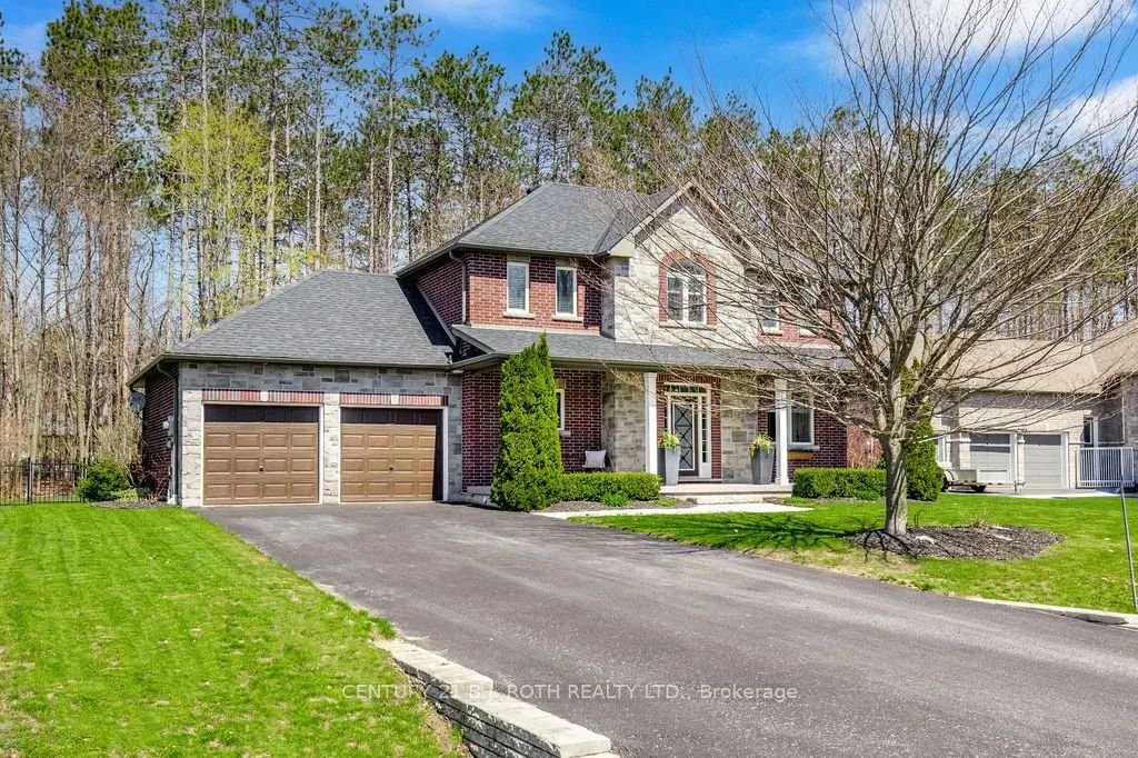 12 Lloyd Cook Drive E, Springwater